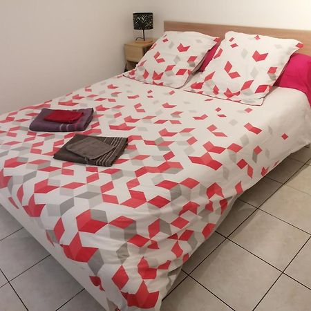 Le Petit Chalet -Appartement Proche De La Vieille Ville , Du Centre Ville Et Du Tram- Petit Dejeuner Offert Ле-Ман Экстерьер фото